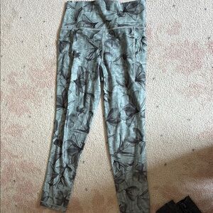 Athleta Gray Patterned Leggings